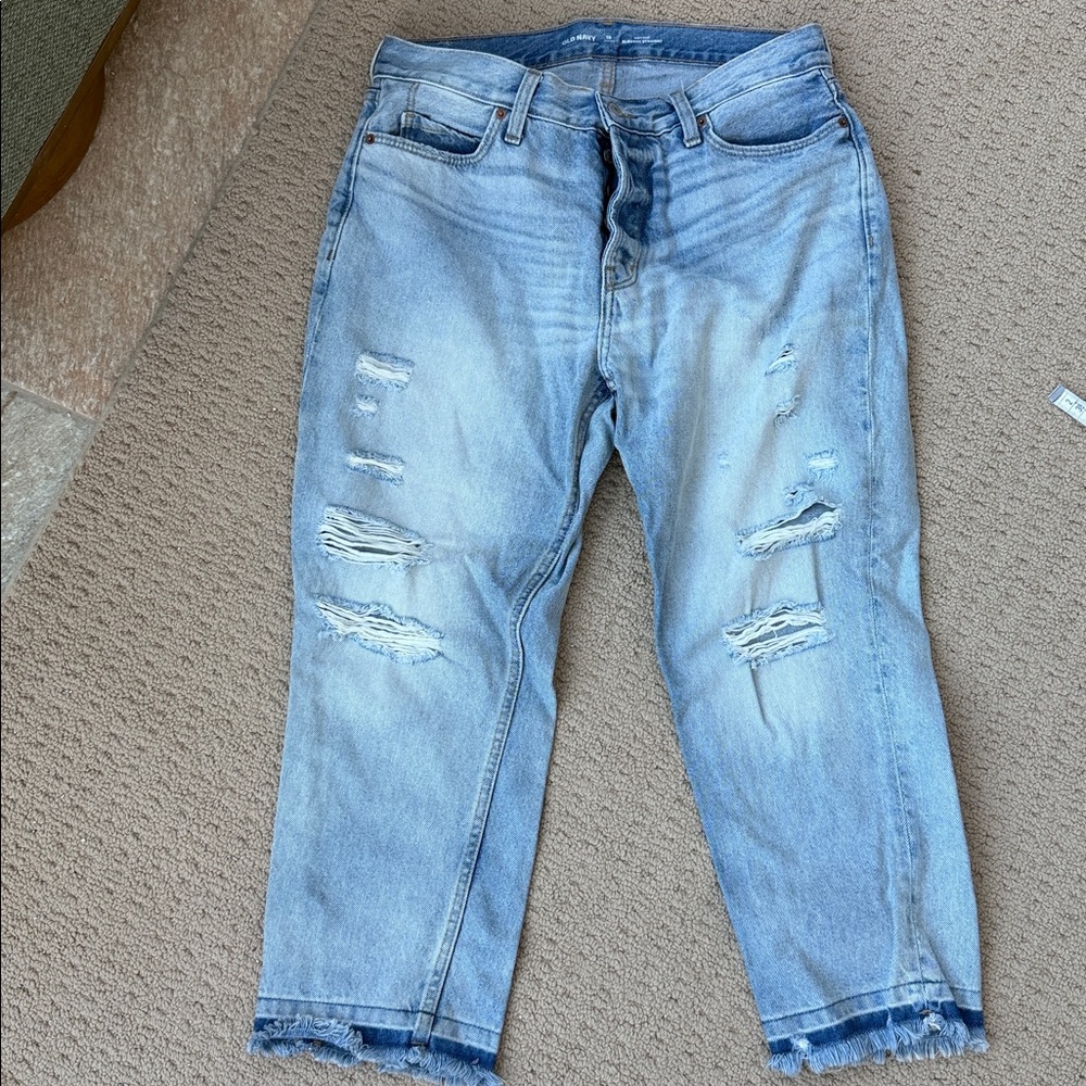 Old Navy Button-fly High Rise Sloughy Ripped Straight Crop Jeans - Picture 4 of 12